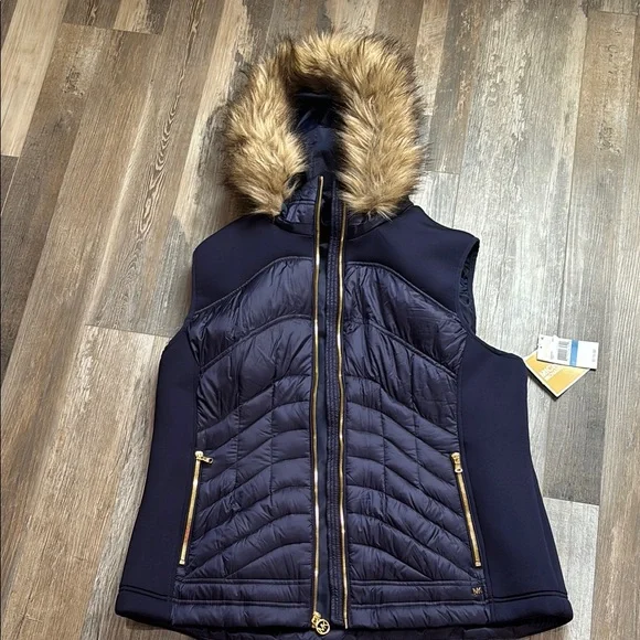 Michael Kors Navy Blue and Gold Quilted Vest with Fur Trim. NWT!! - Picture 5 of 6